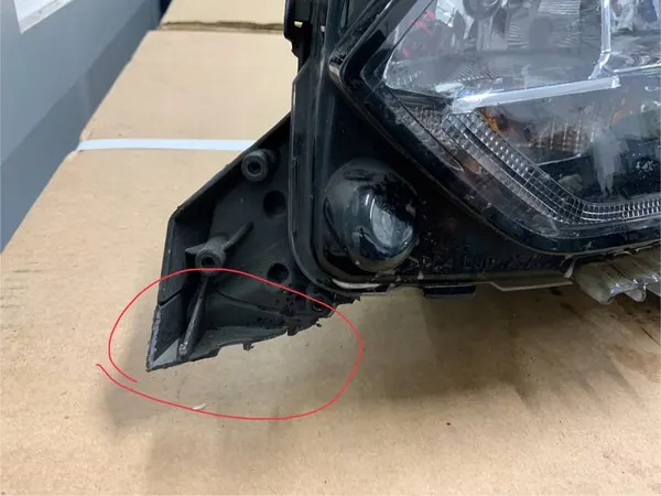 Linker voorlamp Peugeot 208 II 9823194080 image 3