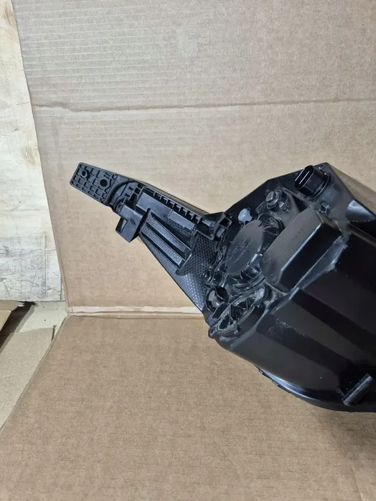 Faros izquierdo Hyundai i20 III 2020+ image 10