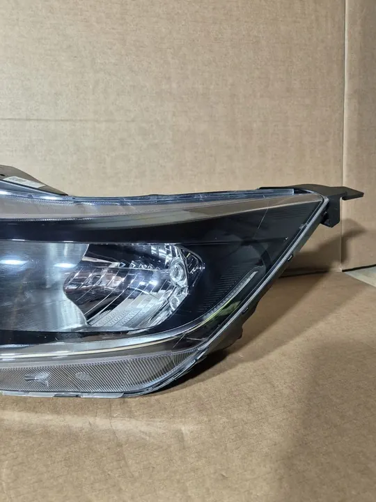 Faros izquierdo Hyundai i20 III 2020+ image 4