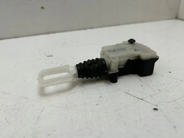 Atuador de fechadura porta-malas Porsche 911 997 OEM 99762411801 image 4