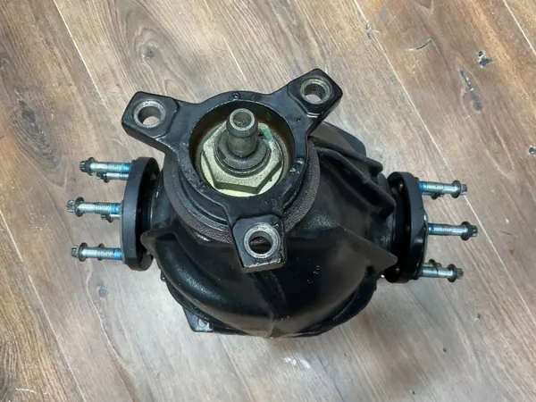 Diferencial Mercedes-Benz OEM A1293513408 Usado image 10