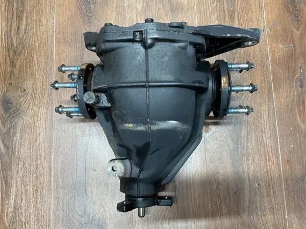 Diferencial Mercedes-Benz OEM A1293513408 Usado image 4