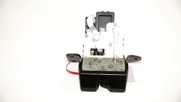 Fecho porta-malas Kia Ceed II OEM 360153560 - Usado image 7