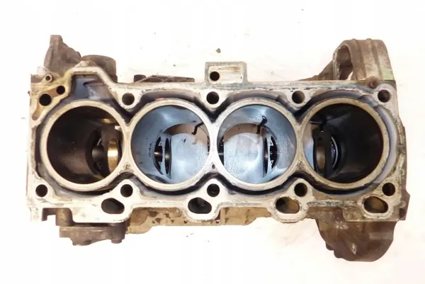 Bloc Moteur Mercedes OEM R2660102505 2.0 Turbo image 3