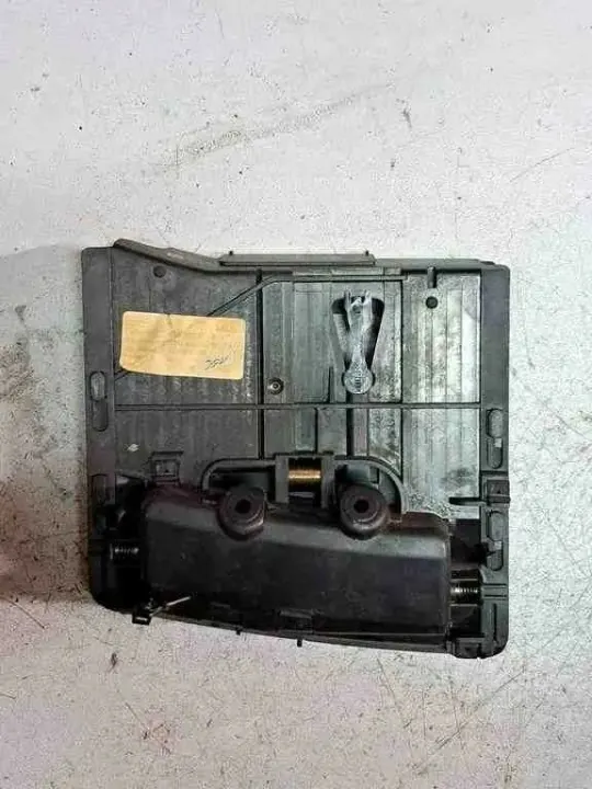 Cendrier OEM 4F2857951 pour Audi A6 2007 2.0L Essence image 3