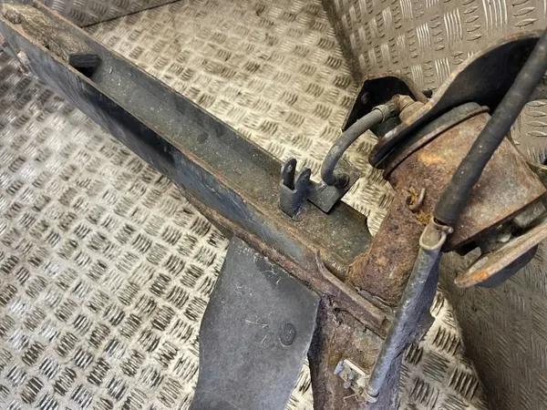 Poutre arrière OEM ESH13218 pour Volkswagen Golf IV image 10