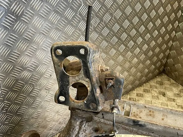 Poutre arrière OEM ESH13218 pour Volkswagen Golf IV image 4