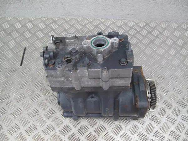 Scania Luchtcompressor OEM 2573753 - Gebruikt image 3