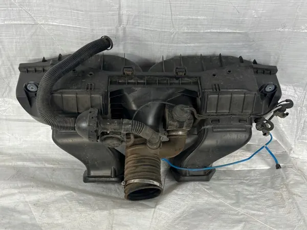 Porsche 991 Luftfilterabdeckung OEM 99111023101 image 5