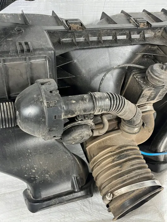 Porsche 991 Luftfilterabdeckung OEM 99111023101 image 6