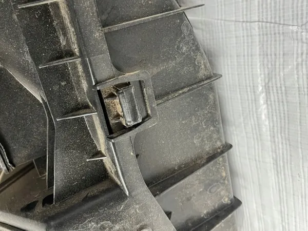 Porsche 991 Luftfilterabdeckung OEM 99111023101 image 9