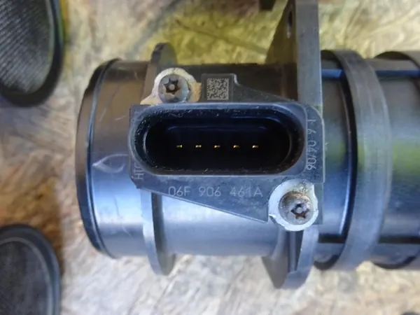 Luftmassenmesser AUDI A4 B7 A6 C6 2.0 TFSI 06D906461 image 4