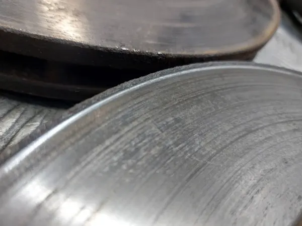 Bremscheiben + Beläge + Bremssättel Vorderachse Audi A5 image 3