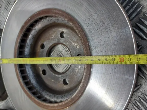 Bremscheiben + Beläge + Bremssättel Vorderachse Audi A5 image 5
