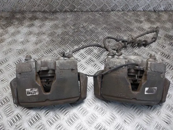 Bremscheiben + Beläge + Bremssättel Vorderachse Audi A5 image 8