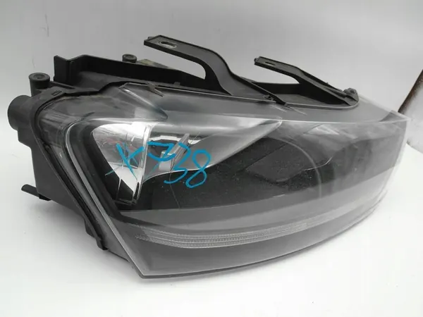 Faros Derecho Audi Q3 8U0 image 3