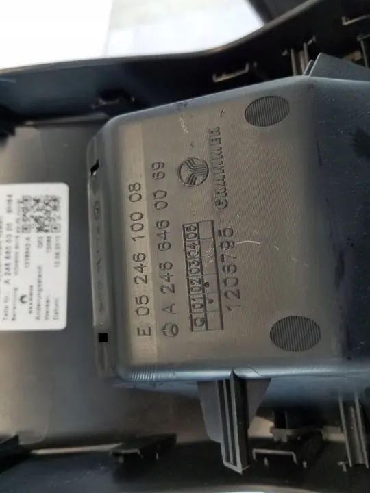 Hinterer Aschenbecher OEM A2466800250 Mercedes B-Klasse W246 image 4