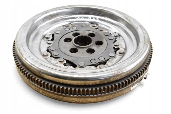 Kaksoismassavauhtipyörä DSG VW AUDI SEAT SKODA 2.0 TDI image 3