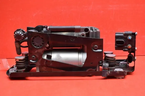 Compressor suspensão OEM 6794465 BMW F02 4.4 V8 image 3
