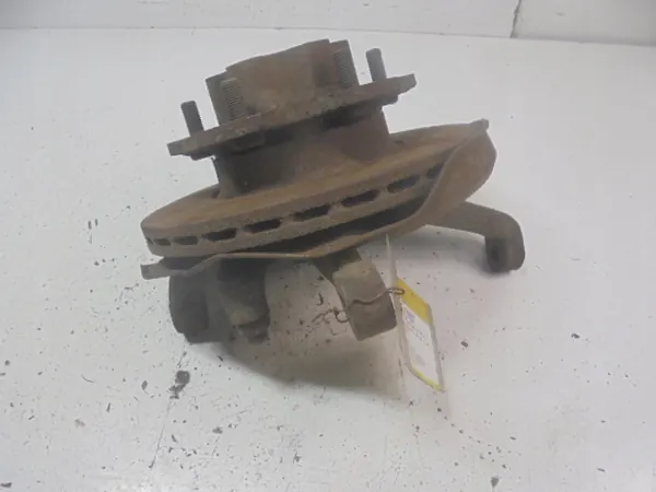 Mitsubishi Pajero I L040 Vasen etunivel OEM AK-12-39957 image 3