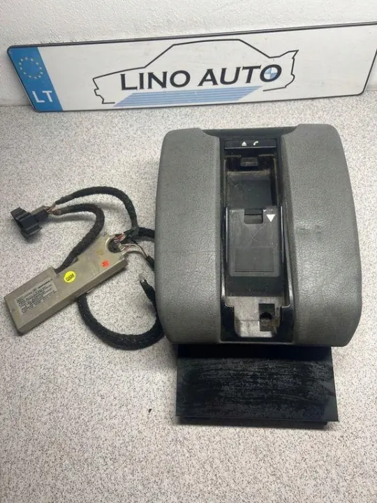 Accoudoir coulissant OEM 8213863 + téléphone BMW E39 image 2