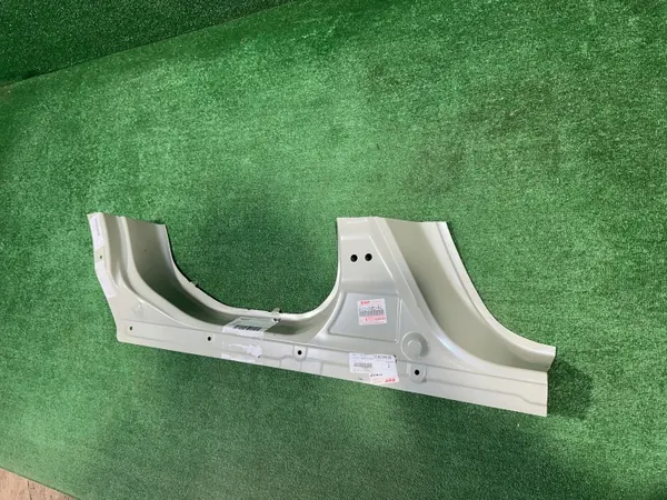 OEM 64111-54P01-P41 Höger pelaröverdrag för Suzuki Vitara image 4