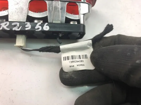 Feu Stop Additionnel Peugeot 207 OEM 1366294080 image 4