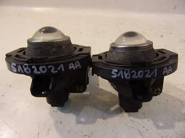 CHRYSLER 300C LANCIA THEMA 11 HALOGEN 5182021AA image 6