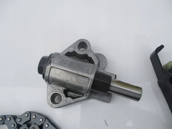 MERCEDES W176 W246 W205 W212 CLA W117 GLA 1.6 2.0 CGI Conjunto de Distribución image 3