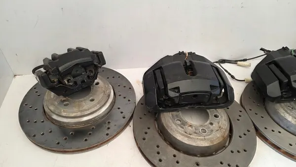 Calipers e Discos de Freio BMW M3 E92 E93 image 2