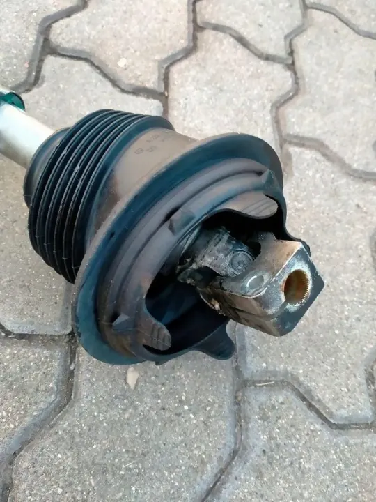 Joint Croisé de Colonne de Direction Mercedes OEM A2224620378 image 3