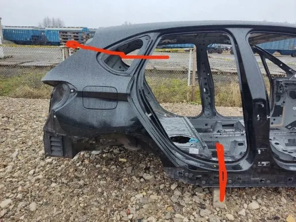 Panneau quart droit arrière OEM 668 BMW 2 Active Tourer image 2