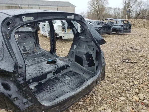 Panneau quart droit arrière OEM 668 BMW 2 Active Tourer image 3
