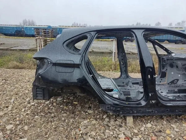 Panneau quart droit arrière OEM 668 BMW 2 Active Tourer image 7