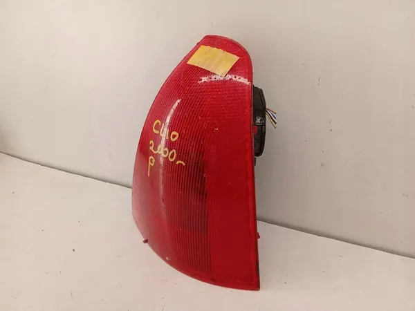 LÁMPARA TRASERA RENAULT CLIO II 98-01 DERECHA TYC image 2