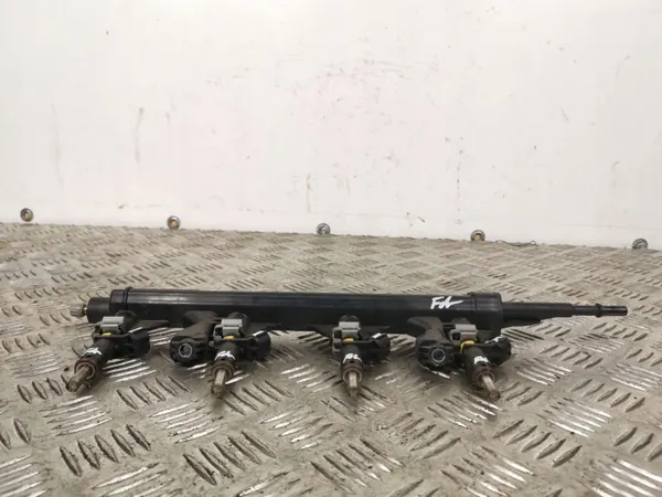 Conducto de combustible Mini Cooper OEM V75281768007 - Usado image 2