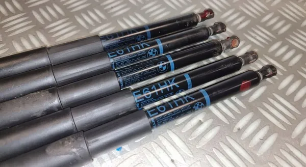 BMW 5 E61 Baklucka Dämpare 340N OEM 7178273 image 3