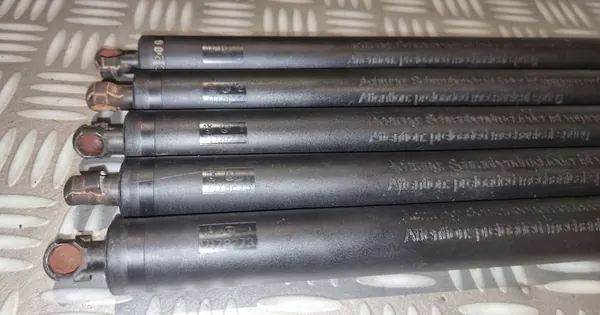 BMW 5 E61 Baklucka Dämpare 340N OEM 7178273 image 7