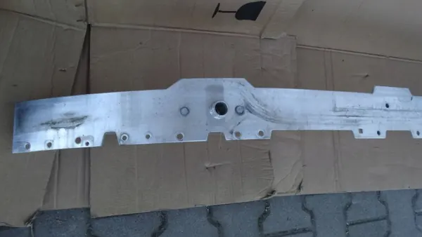 Mercedes W206 Frontstoßstangen-Träger OEM A2066200000 image 3