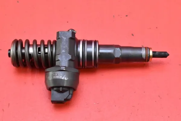 Bomba de inyección OEM 038130073AQ para VW Golf 4 1.9 TDI image 2