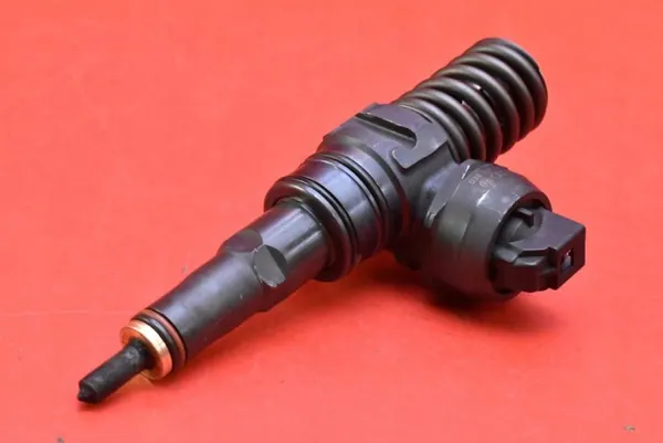 Bomba de inyección OEM 038130073AQ para VW Golf 4 1.9 TDI image 4