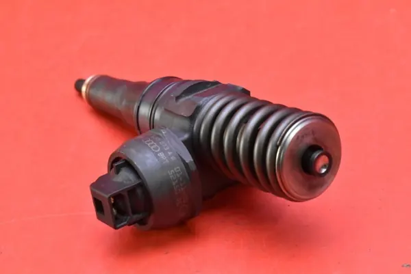 Bomba de inyección OEM 038130073AQ para VW Golf 4 1.9 TDI image 5