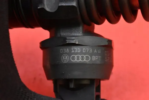 Bomba de inyección OEM 038130073AQ para VW Golf 4 1.9 TDI image 6