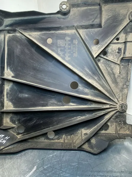 Subaru Forester alustasuojus OEM 42045FL110 image 3