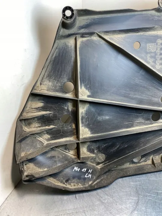 Subaru Forester alustasuojus OEM 42045FL110 image 7
