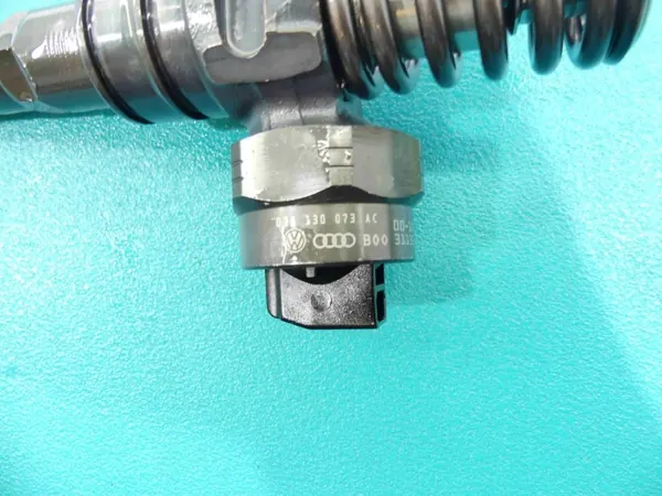 Pompe à lave-glace OEM 0414720029 testée 1.9 TDI image 3