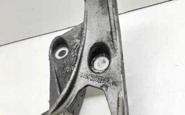 A/C-compressorbeugel OEM 7603346 BMW 1-serie F20 image 3