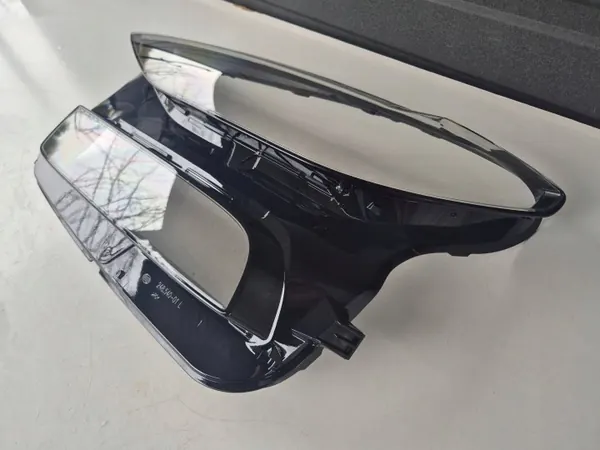 Audi Q6 E-Tron Strålkastarglas OEM Q6 Vänster Fram Begagnad image 4