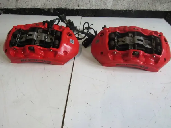 Mercedes-Benz Bremsscheiben & Sattel Set OEM 11H04 image 5