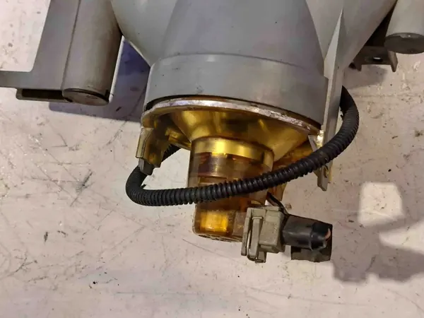 Farol Halógeno Volvo V70 II Esquerdo OE 8693347 image 3